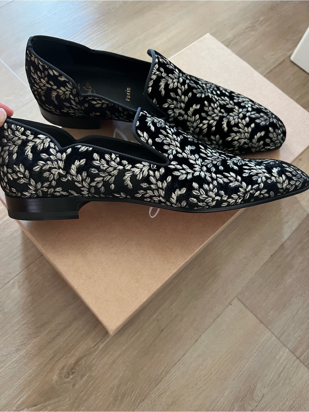 Christian Louboutin New Shoes 42 - 9 sku890 100% Authentic - Picture 5 of 11